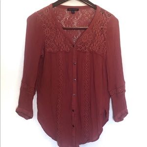 American Eagle Crochet Blouse 3/4 length sleeves